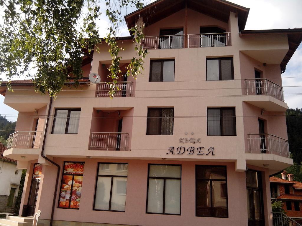 ホテル Advel Guest Hous Madzhare エクステリア 写真